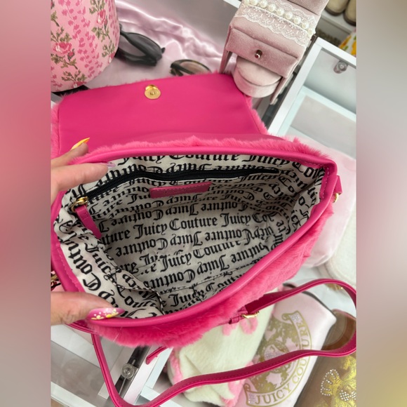 Juicy Couture Lets Get Cozy Crossbody Pink Flash Quilted Handbag - Picture 6 of 6